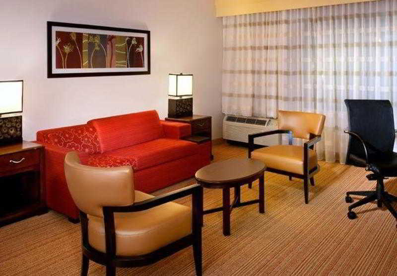 Courtyard 3* Parsippany